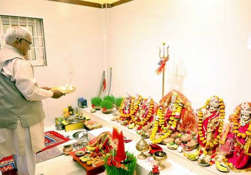 राज्यपाल पटेल ने रामनवमी पर लोकभवन मंदिर में की पूजा-अर्चना