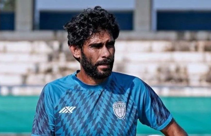 कोच्चि में भारतीय फुटबॉल  टीम का अपमन ,टीम के हेड कोच खालिद जमील और खिलाड़ियों को स्टेडियम में घुसने से रोका