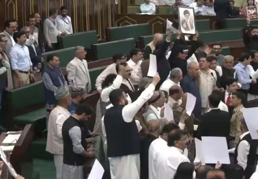 JK विधानसभा में बड़ा हंगामा, 'इजरायल मुर्दाबाद' के नारे, BJP और कांग्रेस विधायकों में हिंसक झड़प