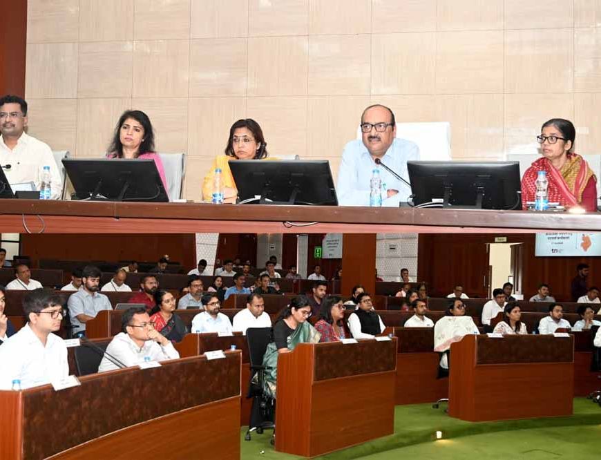 मुख्य सचिव  विकास शील की अध्यक्षता में सम्पन्न हुई नक्सल प्रभावित जिलों के आजीविका संवर्धन हेतु परामर्श कार्यशाला
