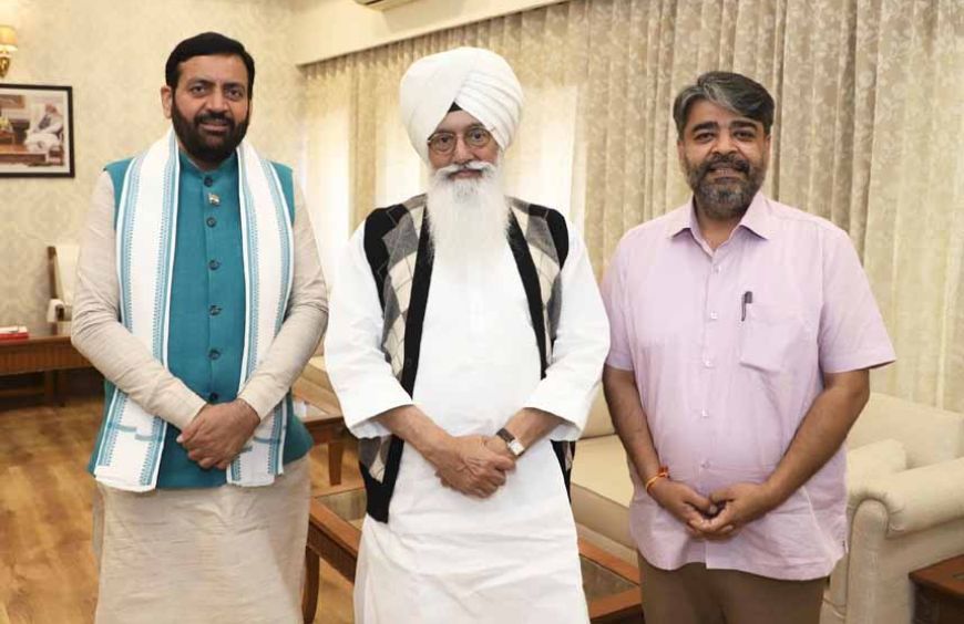 CM नायब सैनी से मिले डेरा ब्यास प्रमुख बाबा गुरिंदर सिंह, कुरीतियों पर दिया बड़ा संदेश