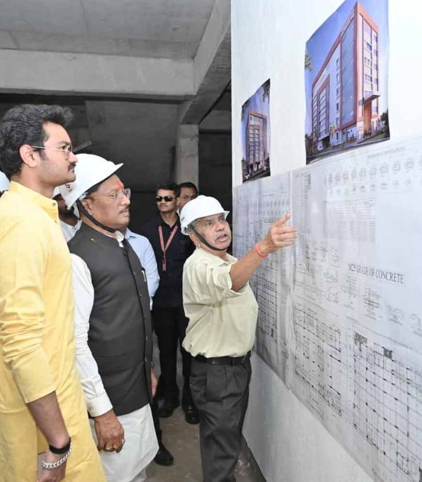 मुख्यमंत्री  विष्णुदेव साय ने किया निर्माणाधीन जगदेव राम उरांव कल्याण आश्रम चिकित्सालय का अवलोकन