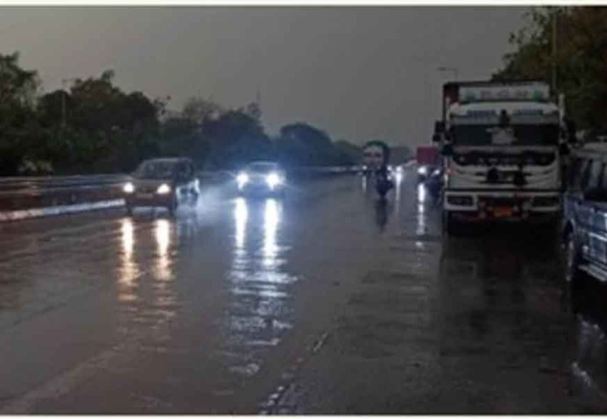 यूपी में मौसम का मिजाज बदलेगा बार-बार, 1 अप्रैल तक बारिश के आसार