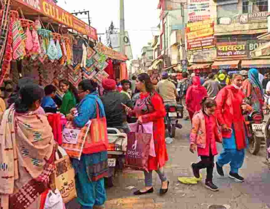 अंबाला की एशिया प्रसिद्ध कपड़ा मार्केट में समर कलेक्शन की धूम और 250 रुपये से शुरू हुई रेंज