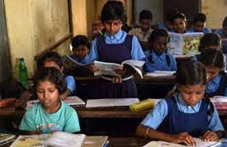नई किताबों का इंतजार, तब तक पुरानी से पढ़ाई: बिहार के सरकारी स्कूलों में अंतरिम व्यवस्था लागू