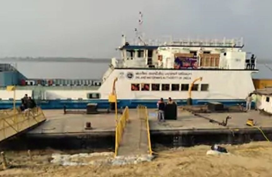 पटना में गंगा की सैर फिर शुरू कम हुए क्रूज के दाम और जनार्दन घाट से भरी उड़ान