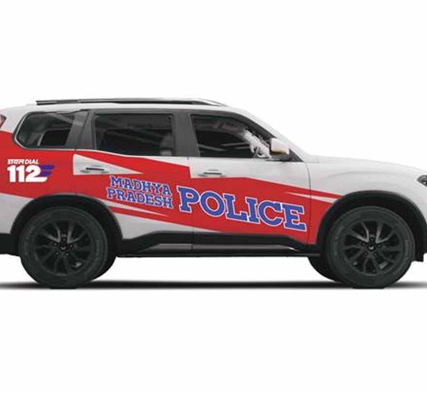 टीकमगढ़ के डायल-112 हीरोज : ट्रैक्टर-बोलेरो की टक्कर में घायल 20 व्यक्तियों को त्वरित सहायता से पहुँचाया अस्पताल