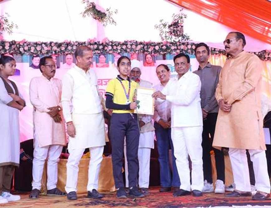 कृषि बजट में 90 हजार करोड़ का प्रावधान, किसानों के कल्याण के लिए समर्पित है सरकार : उप मुख्यमंत्री  देवड़ा