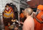 बाबा विश्वनाथ और कालभैरव के दरबार में सीएम योगी, वाराणसी में की पूजा