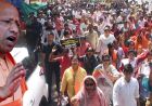 महिला अधिकार के लिए सड़क पर उतरे मुख्यमंत्री योगी आदित्यनाथ