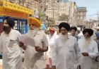 अमृतसर में अकाल तख्त साहिब पहुंचा SGPC प्रतिनिधिमंडल, सुखबीर बादल पर कार्रवाई की मांग