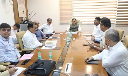 शासकीय मेडिकल कॉलेज ग्वालियर एवं जबलपुर में प्रस्तावित सुदृढ़ीकरण एवं उन्नयन कार्यों को शीघ्र दें अंतिम रूप : उप मुख्यमंत्री  शुक्ल