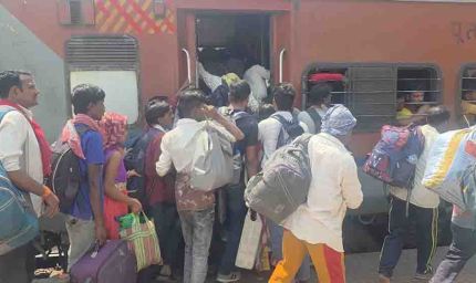 LPG संकट ने बढ़ाई प्रवासियों की मुसीबत, काम छोड़कर गांव लौट रहे मजदूर