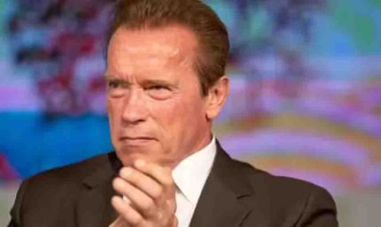 अर्नोल्ड श्वार्ज़नेगर को अल्स्टर यूनिवर्सिटी ने मानद डॉक्टरेट से किया सम्मानित और 60 साल पुराने उस शहर के किस्से ने भावुक किया