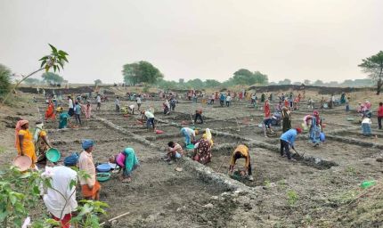 सर्वाधिक परिवारो को रोजगार, सर्वाधिक मानव दिवस का रोजगार सहित सर्वाधिक दिव्यांगजनों को रोजगार देने के मामले में कबीरधाम प्रदेश में प्रथम स्थान पर