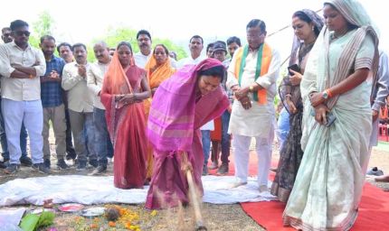 मंत्री लक्ष्मी राजवाड़े ने 13.22 करोड़ के विकास कार्यों का किया शुभारंभ