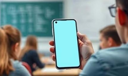 स्कूल में फोन ले जाना पड़ेगा महंगा, बच्चों की पढ़ाई और दिमाग पर असर, दुनिया भर में बढ़ा बैन