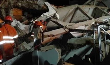 अनूपपुर हादसा: मलबे में दबे पिता को बचाने JCB लेकर पहुंचा बेटा, NDRF की रेस्क्यू टीम सक्रिय