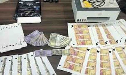 बहराइच में नकली नोट छापने वाले गिरोह का पर्दाफाश, साधारण कलर प्रिंटर से तैयार हो रही थी करंसी