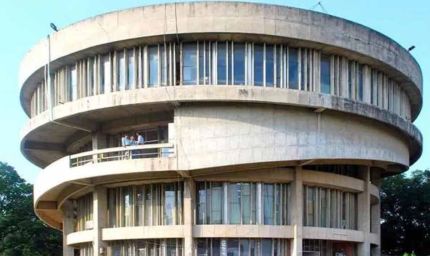 पंजाब यूनिवर्सिटी में कुलपति पद के लिए आवेदन प्रक्रिया शुरू, रेणु विग को 4 महीने का विस्तार