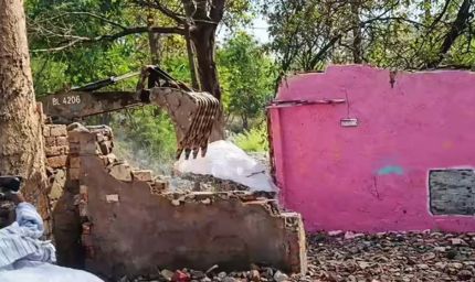 बड़े तालाब के किनारे अवैध निर्माण पर बड़ा एक्शन, 347 बंगलों पर चला बुलडोजर
