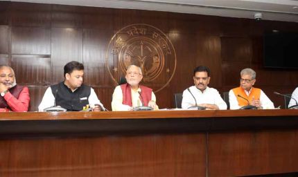 सीएम योगी की घोषणा पर लगी मुहर, शिक्षामित्रों व अनुदेशकों के मानदेय में ऐतिहासिक वृद्धि को कैबिनेट की मंजूरी