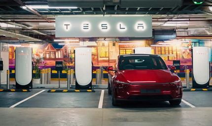 TESLA ने लगाया नया सुपरचार्जर, अब 15 मिनट में चार्ज होगी इलेक्ट्रिक कार