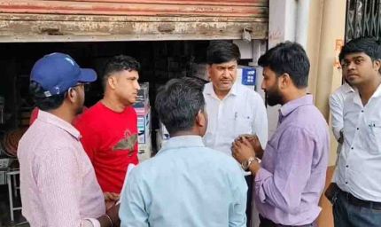 गढ़वा में गैस सिलेंडर की कालाबाजारी पर एसडीएम का छापा, 2700 रुपये में सिलेंडर बेचता दुकानदार गिरफ्तार