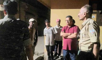 जमशेदपुर में पाइपलाइन कार्य को लेकर भारी हंगामा, घरों के कनेक्शन टूटने पर लोगों ने रुकवाया काम