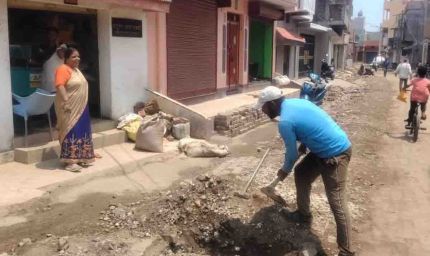 जमशेदपुर प्रशासन की पहल से सुलझा पाइपलाइन विवाद, एमजीएम अस्पताल के पास शुरू हुई जलापूर्ति