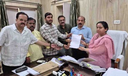 लखनऊ में शादी के कार्ड पर मिलेंगे व्यावसायिक गैस सिलेंडर, किल्लत के बीच प्रशासन ने दी बड़ी राहत