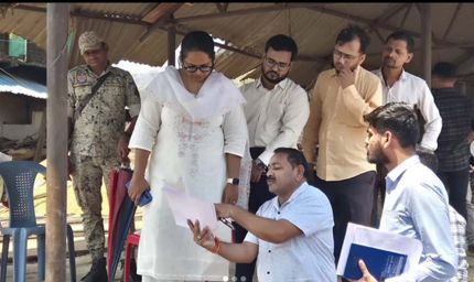 मोहला : कलेक्टर श्रीमती तुलिका प्रजापति ने जिला मुख्यालय में निर्माण कार्यों का किया निरीक्षण