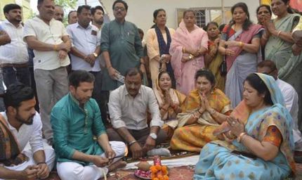 राज्यमंत्री गौर ने 90 लाख की लागत के विभिन्न विकास कार्यों का किया भूमि पूजन