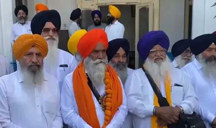 1763 श्रद्धालुओं का जत्था वैसाखी मनाने पाकिस्तान रवाना, करेंगे ऐतिहासिक गुरुधामों के दर्शन