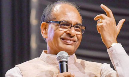 यूरिया, डीएपी की कीमत बढ़ाने पर शिवराज सिंह चौहान का बड़ा ऐलान, किसानों को मिलेगा रिकॉर्ड चेक