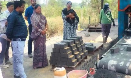 महासमुंद : सीईओ जिला पंचायत नंदनवार ने किया आजीविका संवर्धन केंद्रों का निरीक्षण