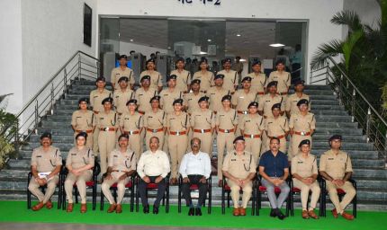 निष्पक्षता, ईमानदारी एवं संवेदनशीलता ही पुलिस अधिकारी की पहचान : पुलिस महानिदेशक मकवाणा