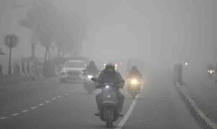 लखनऊ में धूल भरी हवाओं का असर, आंखों में जलन बढ़ी