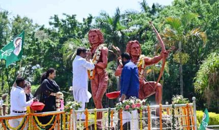हेमंत सोरेन ने सिदो-कान्हू जयंती पर दी श्रद्धांजलि, कहा- झारखंड वीरों की भूमि