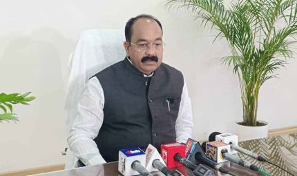 अरुण साव का कांग्रेस पर तंज: वार्ड अध्यक्ष सूची रद्द, ‘आपस में लड़कर खत्म हो रही पार्टी’