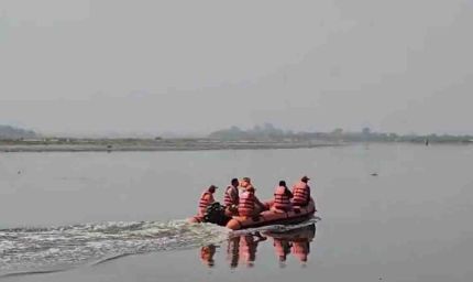 मथुरा के वृंदावन में यमुना नाव हादसा: 13 की मौत, 3 लापता, रेस्क्यू जारी