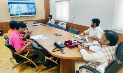 राज्य सरकार शासकीय संस्थानों में उच्च स्तरीय स्वास्थ्य सुविधाएँ उपलब्ध कराने के लिए प्रतिबद्ध : उप मुख्यमंत्री शुक्ल