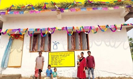 बीजापुर में विकास की नई दस्तक: नियद नेल्लानार, मनरेगा और प्रधानमंत्री आवास से बदल रही 224 गांवों की तस्वीर