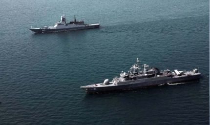 अब 'वॉटर वॉर': अमेरिका ईरान को चार इलाकों से चोक करेगा, खर्ग और बंदर अब्बास पर होगी तंगाई