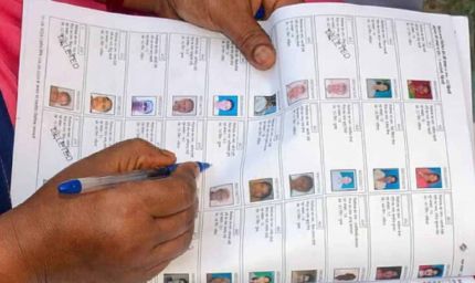 योगी के गढ़ से लेकर लखनऊ तक वोट घटे, चुनावी गणित पूरी तरह बदलने के संकेत