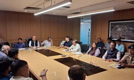 मुख्यमंत्री के निर्देश पर गौतम बुद्ध नगर में औद्योगिक असामंजस्य के समाधान हेतु गठित की गई  उच्च स्तरीय समिति