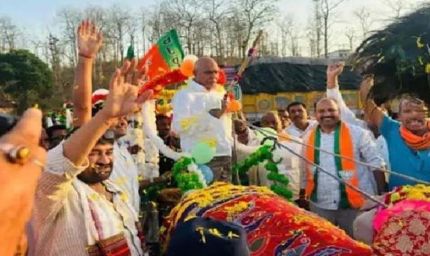 बैतूल विधायक हेमंत खंडेलवाल का अनोखा अंदाज, बैलगाड़ी पर सवार होकर ‘गांव-बस्ती चलो अभियान’ को दी गति