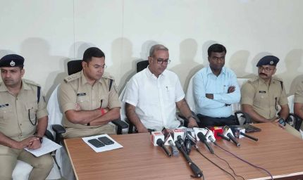 झारखंड में सॉल्वर गैंग का भंडाफोड़, 10 लाख में परीक्षा पास कराने की डील