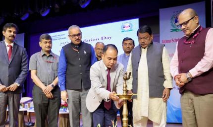 व्यक्तियों को रोजगार चाहने वाला बनने के बजाय रोजगार देने वाला बनाएं- केन्द्रीय मंत्री ओंराव