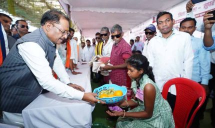 सुकमा की बेटी लावण्या को मिली नई मुस्कान, मुख्यमंत्री ने दिया आशीर्वाद